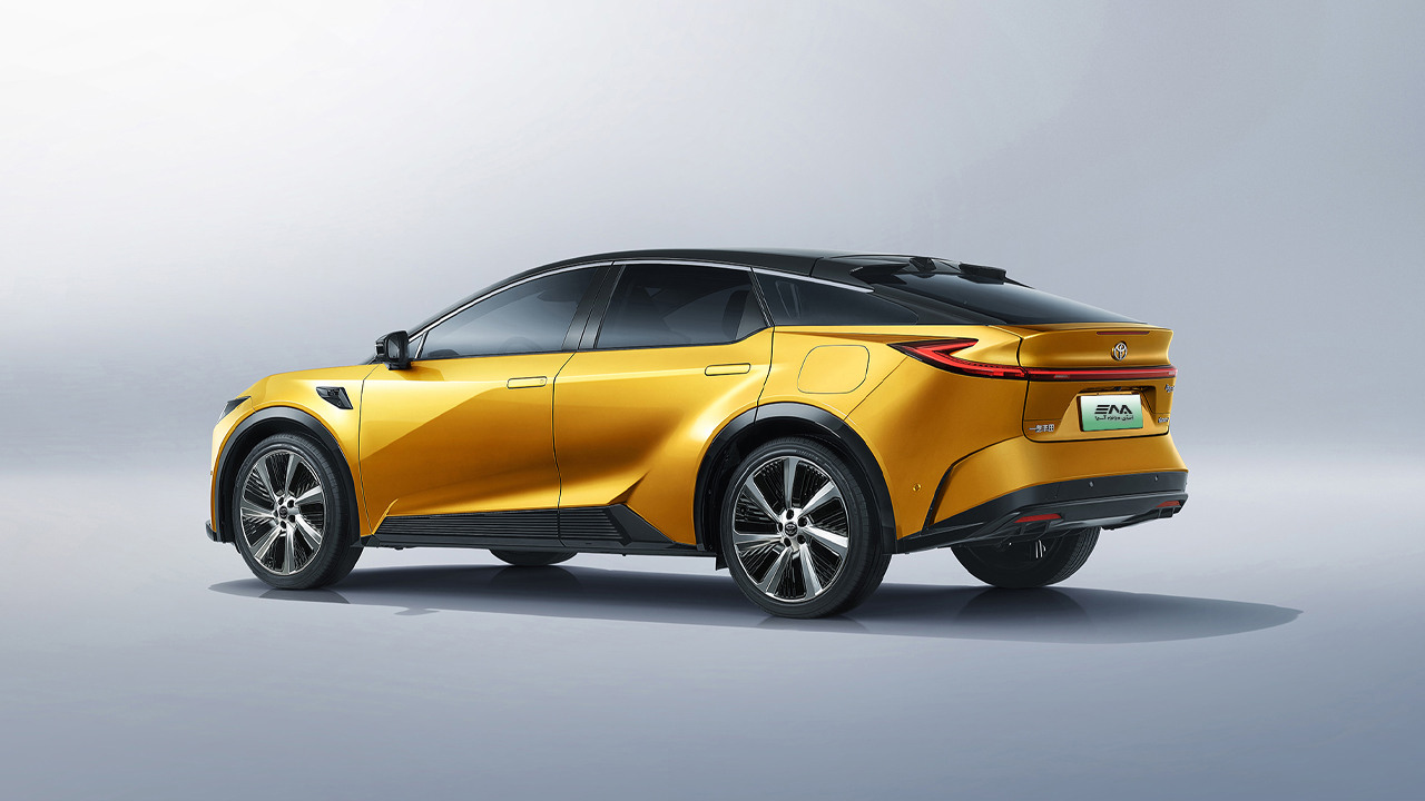 نمای سه رخ عقب